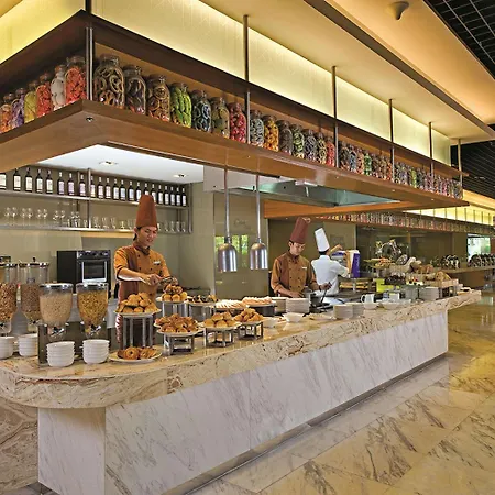 One World Hotel 