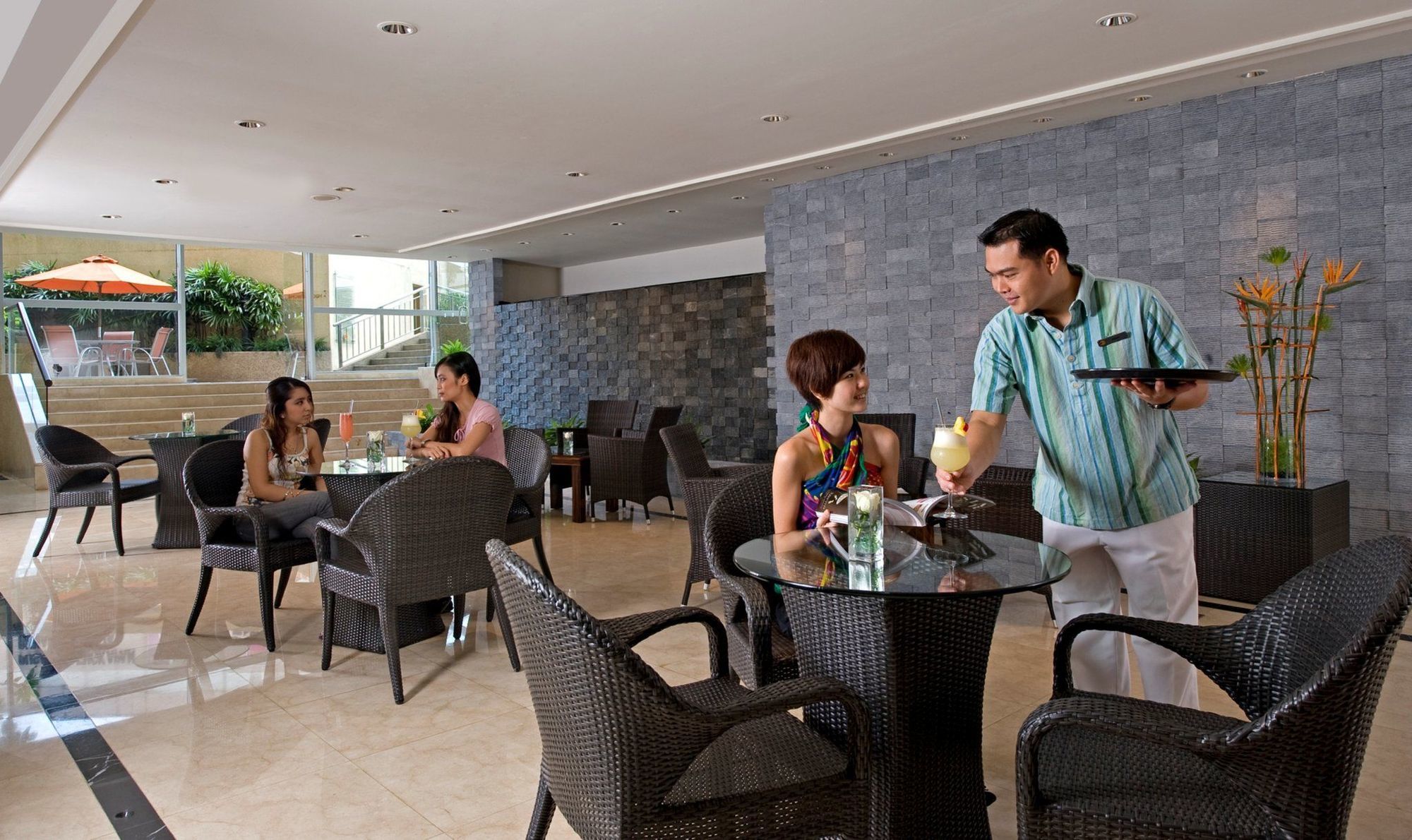 Hotel One World