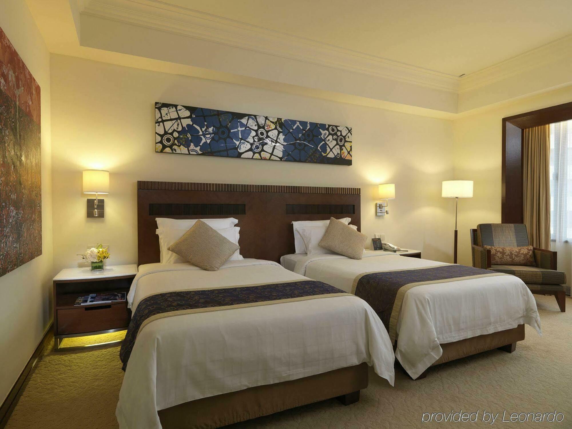 One World Hotel 5*