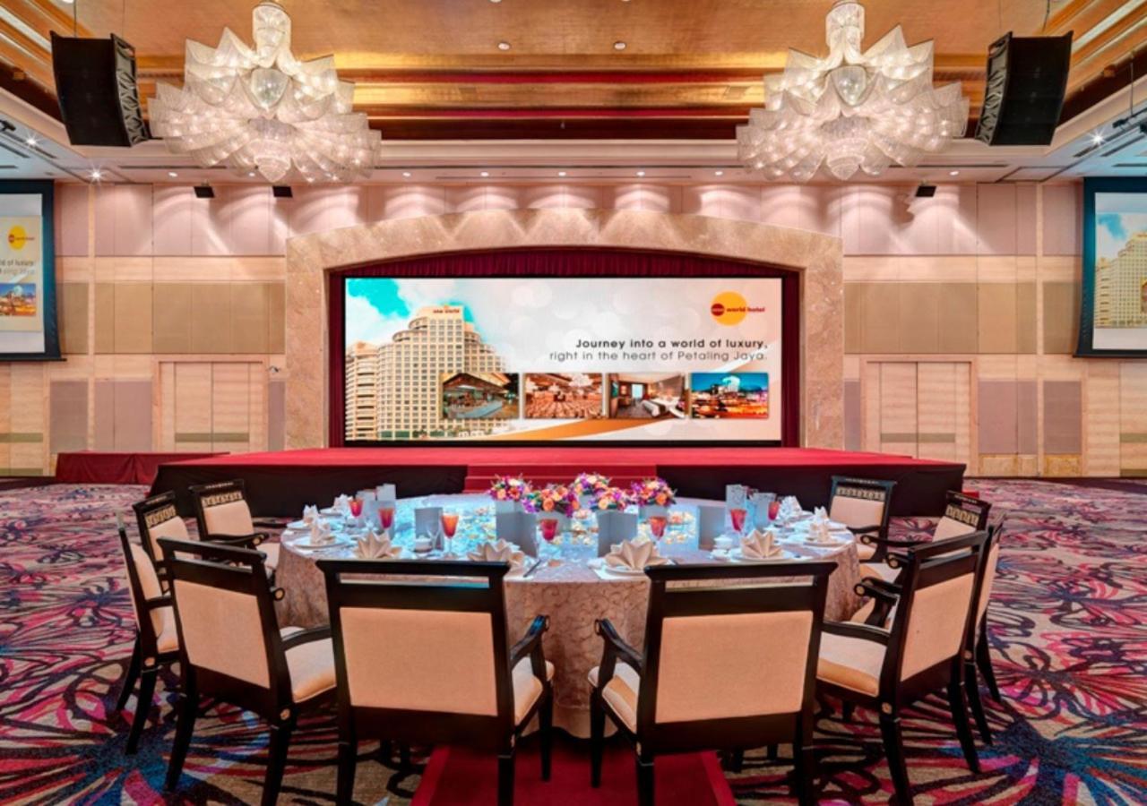 One World Hotel 5*