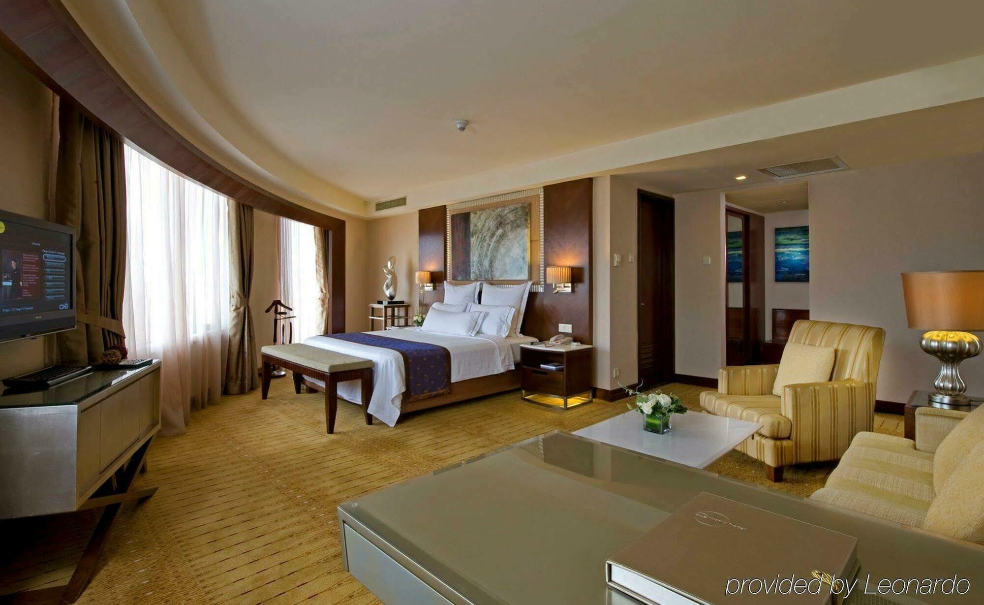 Hotel One World